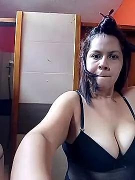 Sara_Brandon from StripChat