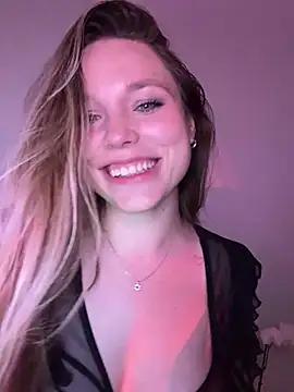 Sara_Browney from StripChat