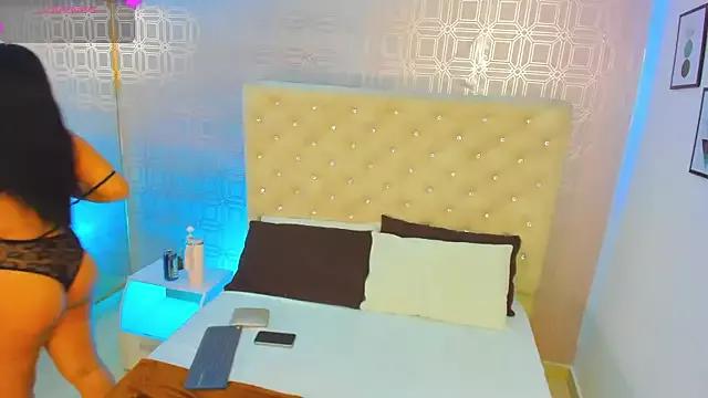 Sara_Desire from StripChat