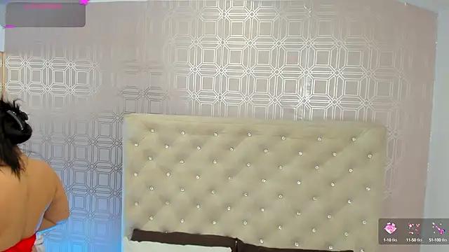 Sara_Desire from StripChat