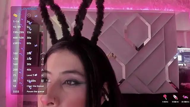 Sara_Foxx1 from StripChat