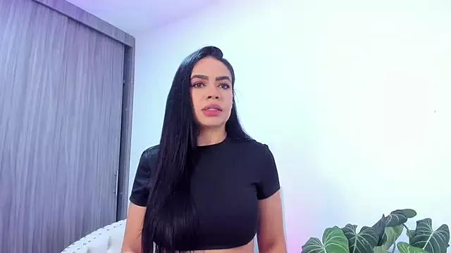 Sara_Leblanc from StripChat is Freechat