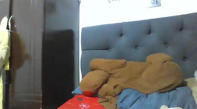 Sara_Paolaaa from StripChat