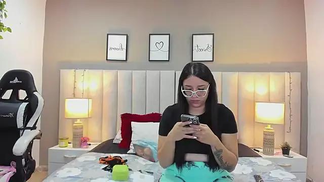sara_parker069 from StripChat