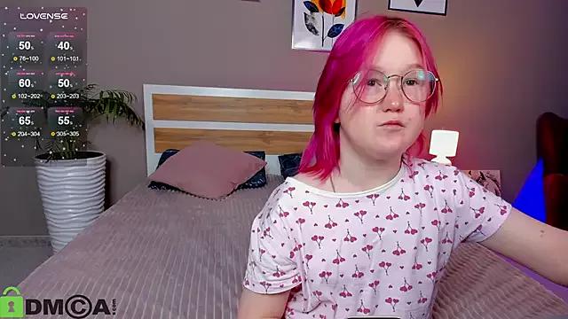 Sara_Robinson from StripChat
