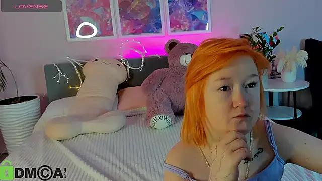 Sara_Robinson from StripChat is Freechat