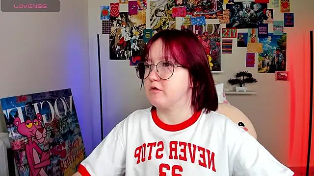 Sara_Robinson from StripChat