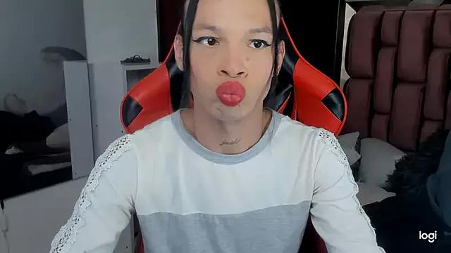 sara_slut21 from StripChat