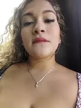 Sara_smiiith211 from StripChat