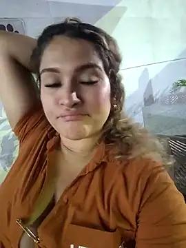 Sara_smiiith211 from StripChat