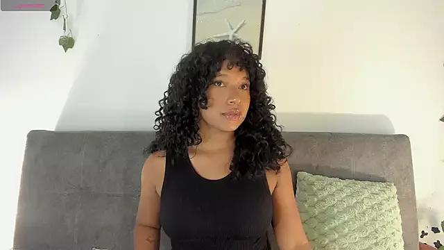 sara_sophieee from StripChat
