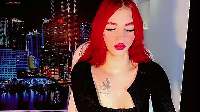 Saraa_Jone from StripChat