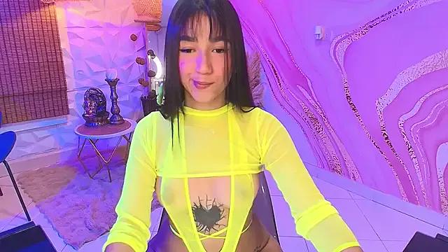 SaraaMills from StripChat