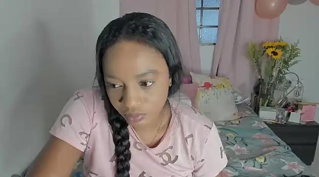 SaraaWalton1 from StripChat