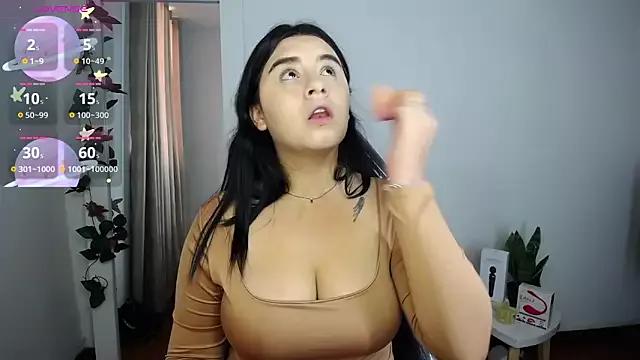 SaraBraun_ from StripChat
