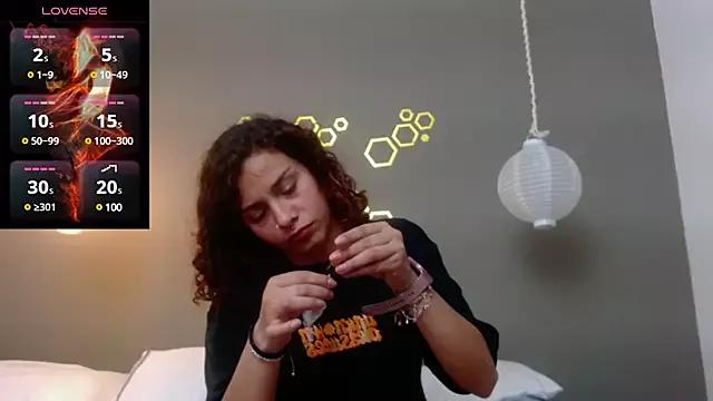Sarabubbie from StripChat is Freechat