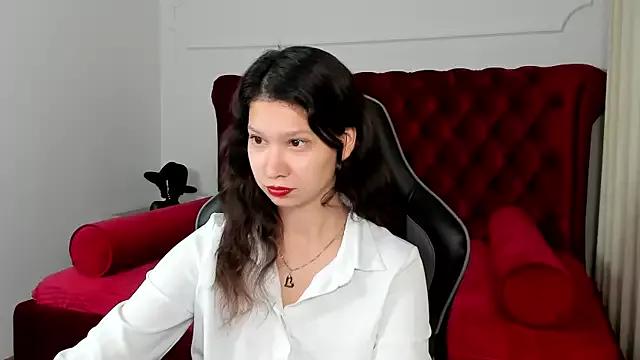 SaraDenar from StripChat is Freechat