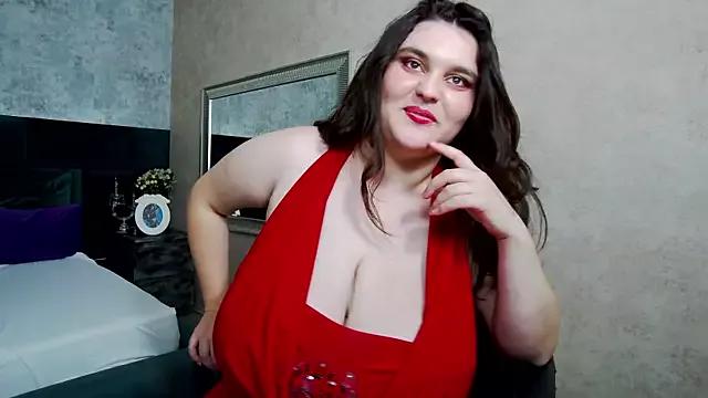 SaraElise from StripChat is Freechat