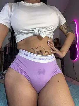 saragill323 from StripChat is Freechat