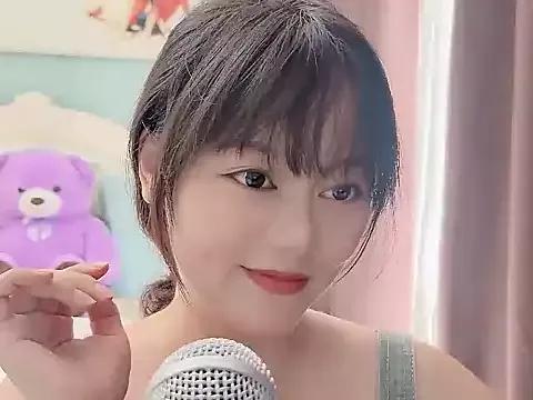 sarah111 from StripChat is Freechat