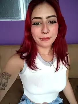 sarah_lark_ from StripChat