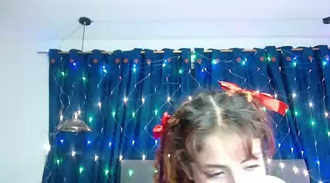 sarah_lovesu from StripChat