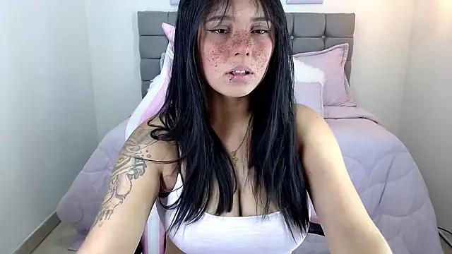 sarah_moon2 from StripChat