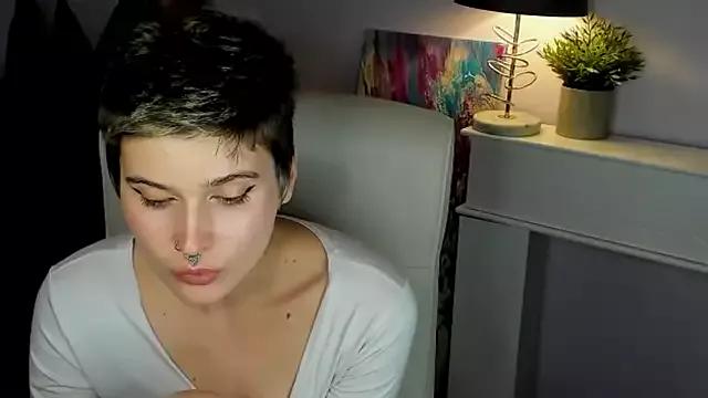 sarah_perfect from StripChat