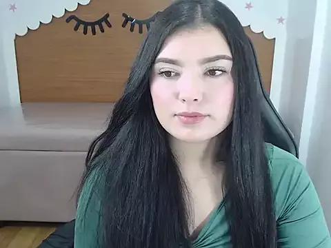 sarah_rouse_t_ from StripChat is Freechat