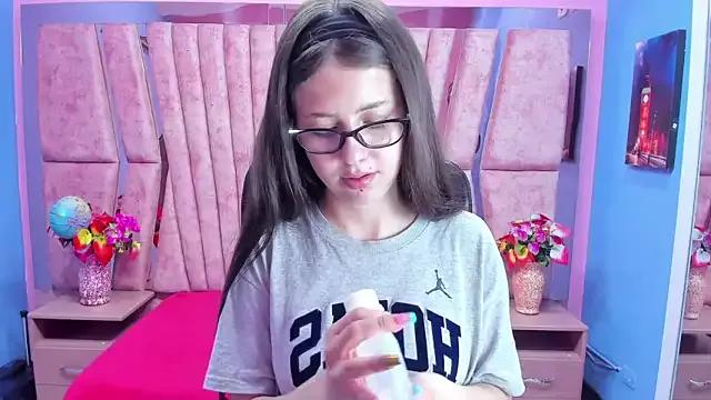 sarah_sweett_ from StripChat