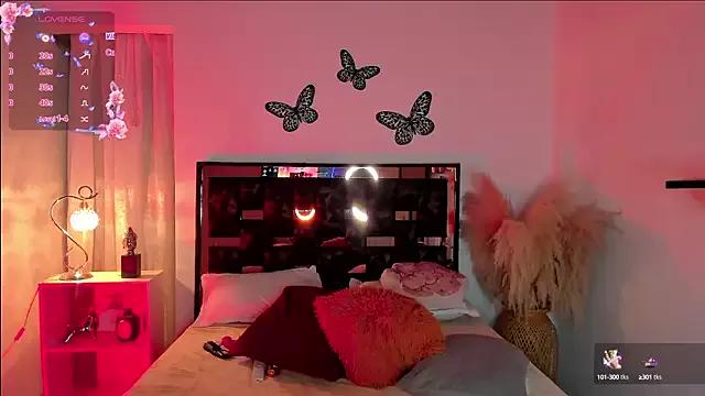 Sarahballiston_ from StripChat