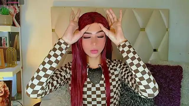 Sarahh-Sophia from StripChat is Freechat