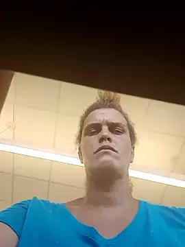 sarahkat86 from StripChat