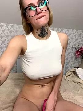 SarahLust from StripChat