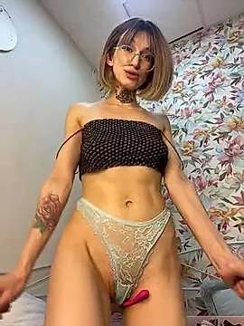 SarahLust from StripChat
