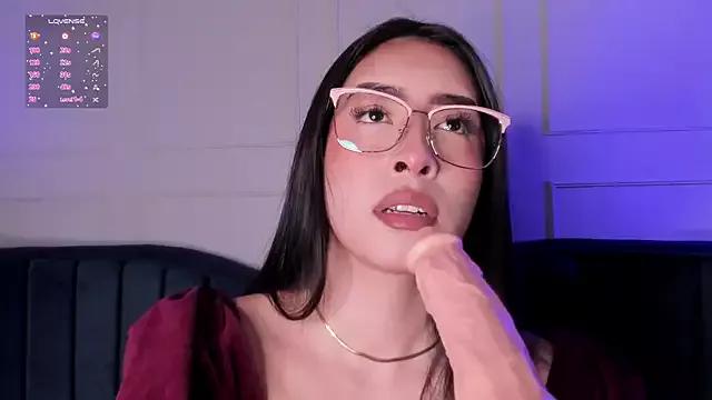 SarahMiler_ from StripChat