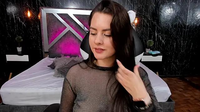 SARAHROSSET from StripChat