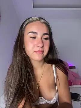 sarahsparkles20 from StripChat is Freechat