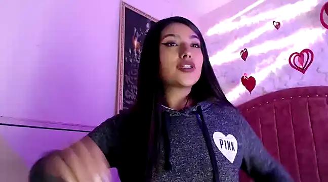 SarahStones from StripChat