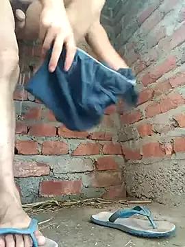 SARALEONABG from StripChat