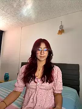 saramooon from StripChat is Freechat