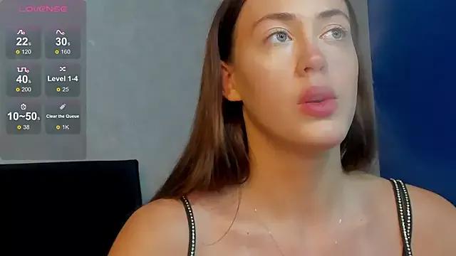SaraMoren0 from StripChat
