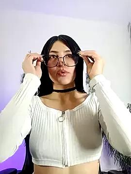 SaraOrtiz_77 from StripChat