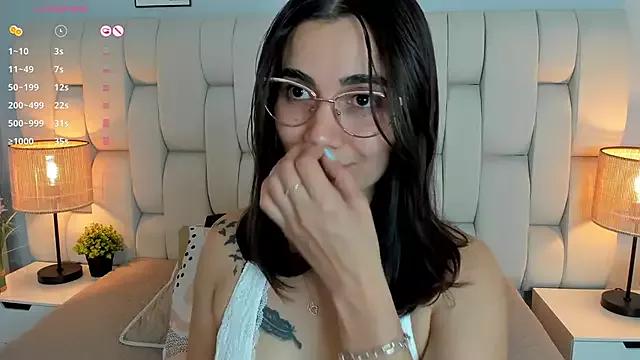 SaraOspinna from StripChat