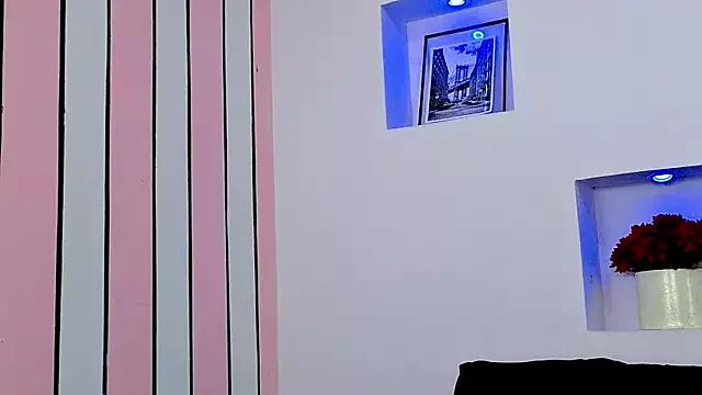 SaraPrivate from StripChat