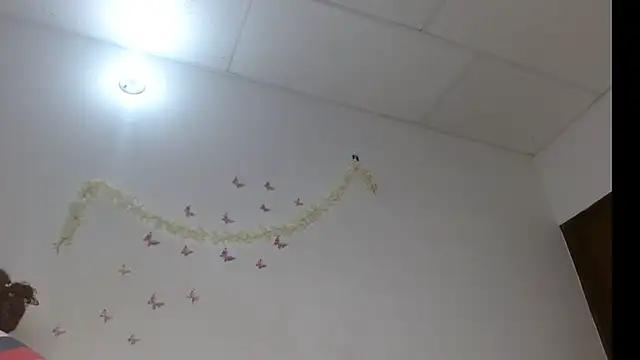 sarasmall415 from StripChat