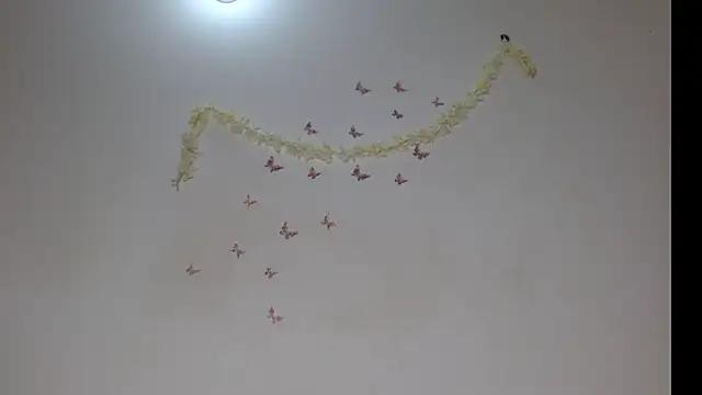 sarasmall415 from StripChat