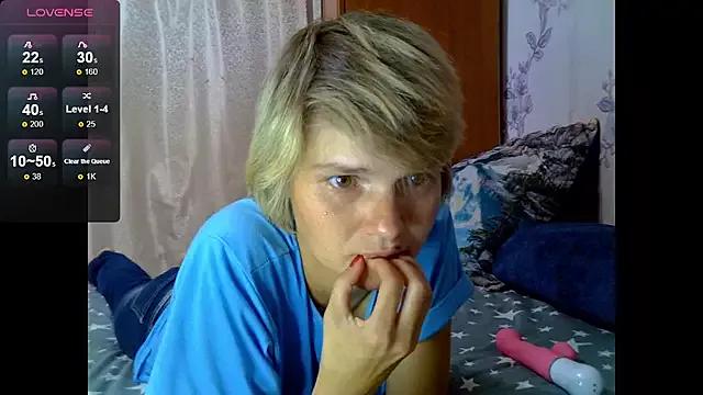 SaraSnow_ from StripChat