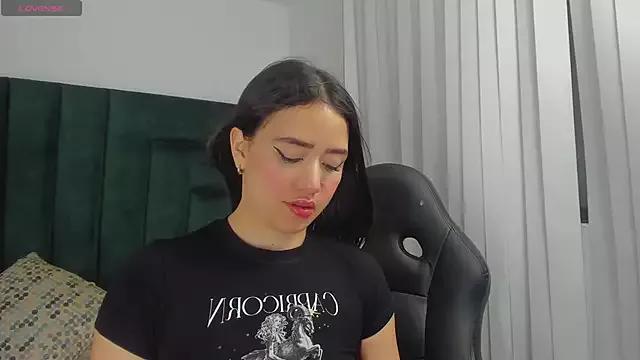 SaraWagner_ from StripChat