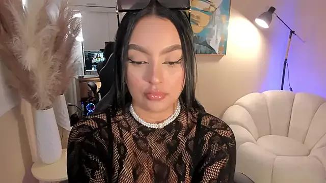 sarawinstone from StripChat